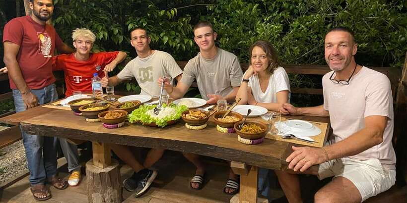 Ella : Cooking class with amazing Spice Garden Tour - Eating the Results on Banana Leaves