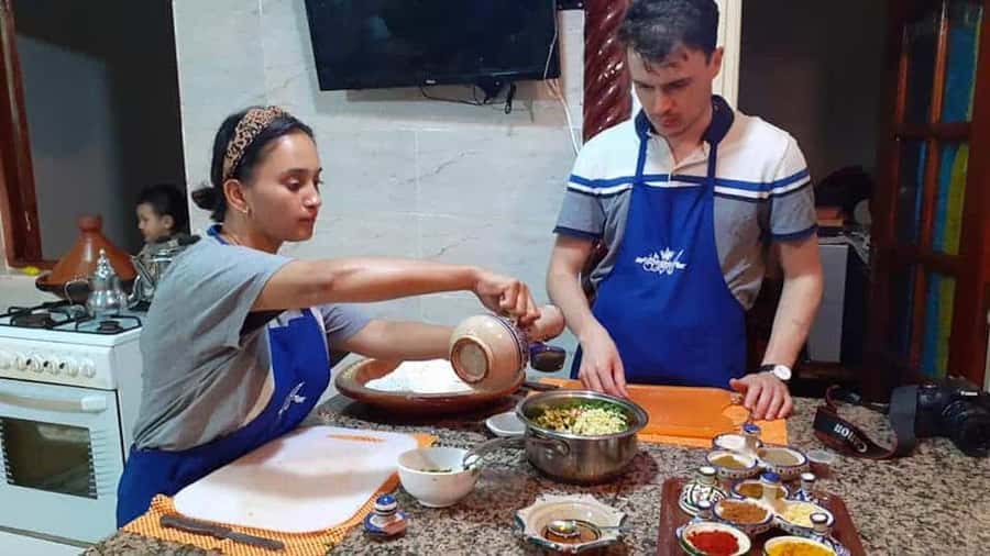 Essaouira: Traditional Family Style Moroccan Cooking Class - Practical tips to get more out of the night