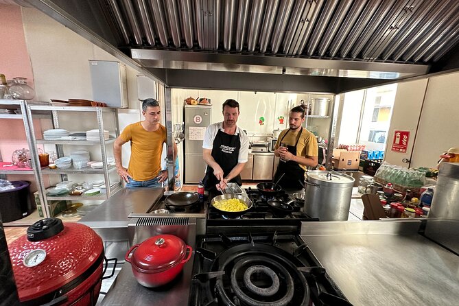 Evening Spanish Tapas Cooking Class with Live Guitar Music - Key highlights worth your time