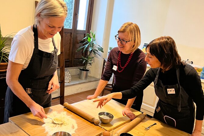 Experience Cooking Class in Como - Lunch and Tasting: Italian Music, Prosecco, and a Shared Table