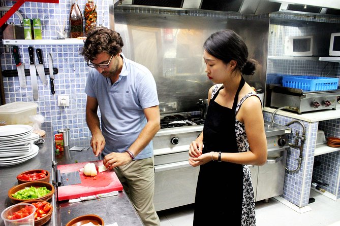 Feed the Fire Private Cooking Class & Market Tour - Walking to Jugo: the cooking space feels like a friend’s hangout