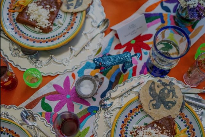 Flavors of Oaxaca: Cooking Class with No Set Menu and Local Market Tour - Diets, language, and group size: the practical side