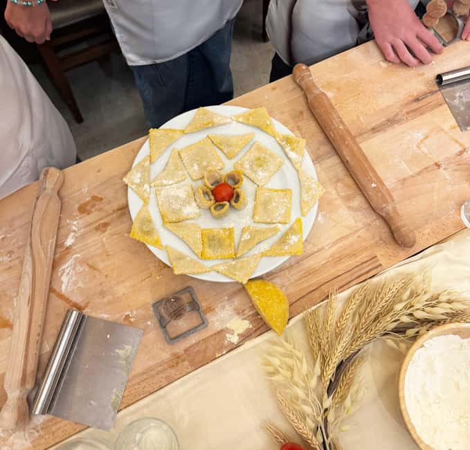 Florence Cooking Class: Ravioli & Pasta & Wine + Gift Apron - Where the Florence cooking class actually starts