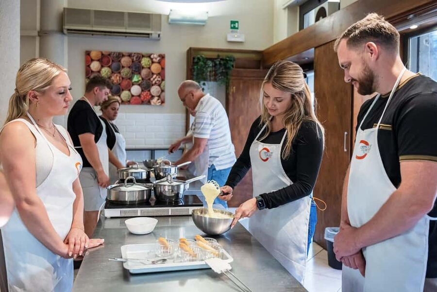 Florence: Handmade Pasta & Dessert Class with Unlimited Wine - Trippa and lampredotto: the street-food moment if you choose the full day