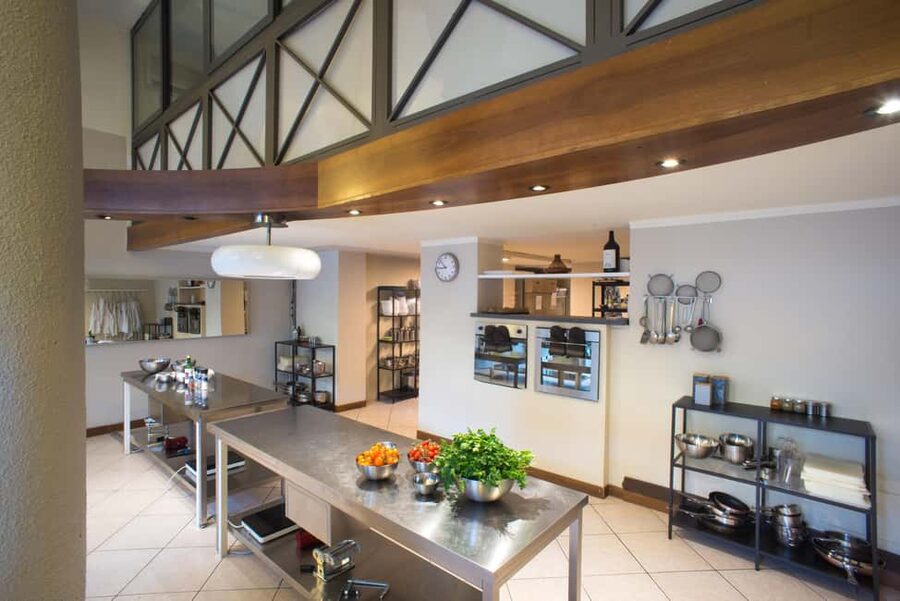 Florence: Highlights Cooking Class with Italian Pastas - Chefs, Flow, and the Hands-On Difference