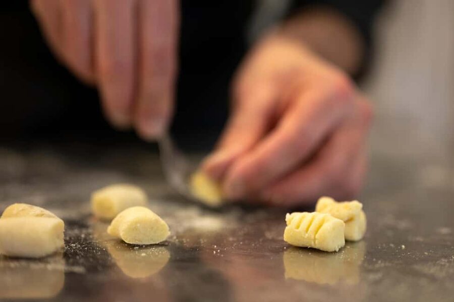 Florence: Highlights Cooking Class with Italian Pastas - Logistics: Transfers Not Included, Languages Vary by Session