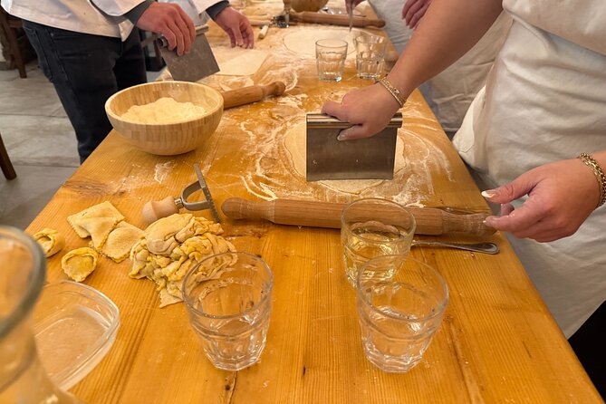 Florence: Pasta & Tiramisu Cooking Class with lots of Good Wine - Timing, Meeting Point, and How to Fit It Into Your Evening