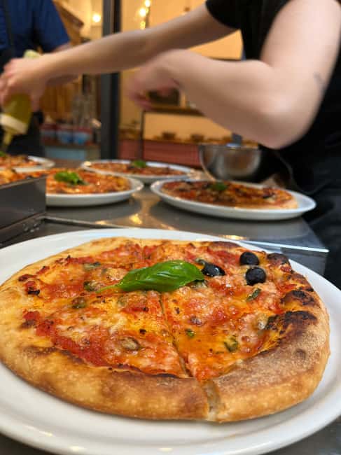 Florence: Pizza and Gelato Cooking Class - Key things you’ll notice right away