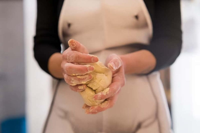 Florence: Premium Pasta Cooking Class with Tiramisu & Wine - Why This Florence Pasta Class Starts With Medici-Era Setting