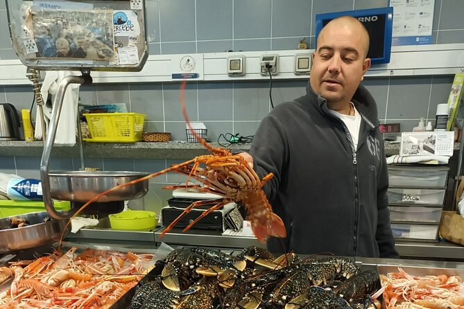 Food Market Shopping and Cooking Workshop in A Coruña - Shopping for Seafood, Meat, Fruit, and Vegetables