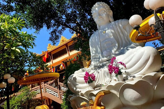 Full Day Da Nang Vietnamese Private Cooking Class Highlight Tour - Love Lock Bridge: Evening-Friendly Stroll and Couple Atmosphere
