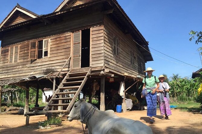 Full Day Siem Reap Farm Tour with Cooking Class and Monk Blessing - Getting there in a tuk-tuk and why timing matters