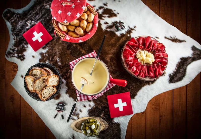 Geneva: City Tour and Fondue Cooking Class, Swiss Folklore - Key things I’d pay attention to