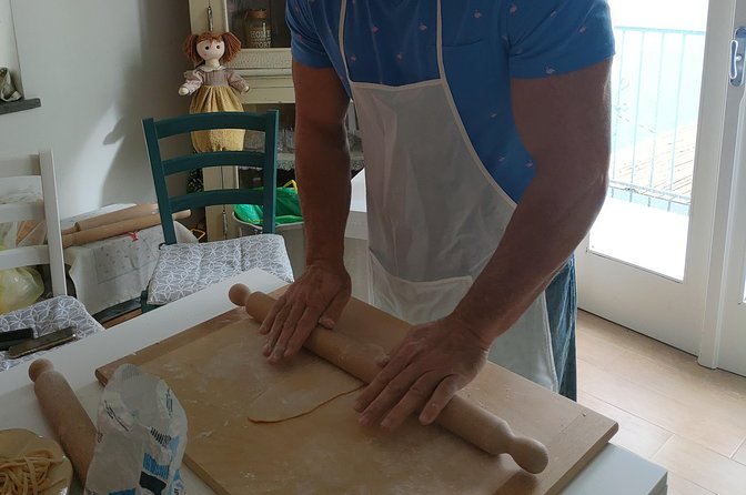 Genuine Home Cooking Class + Wine Tasting - Finding the start: La Moressa, steps from La Praia and the NaturArte route