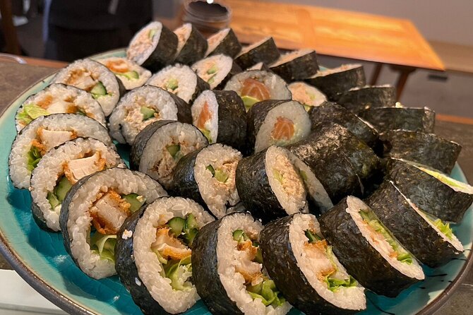 Giant Sushi Cooking Class: Make a 1.5m Sushi Roll in Tokyo - Nori and fillings: how the setup changes the whole result