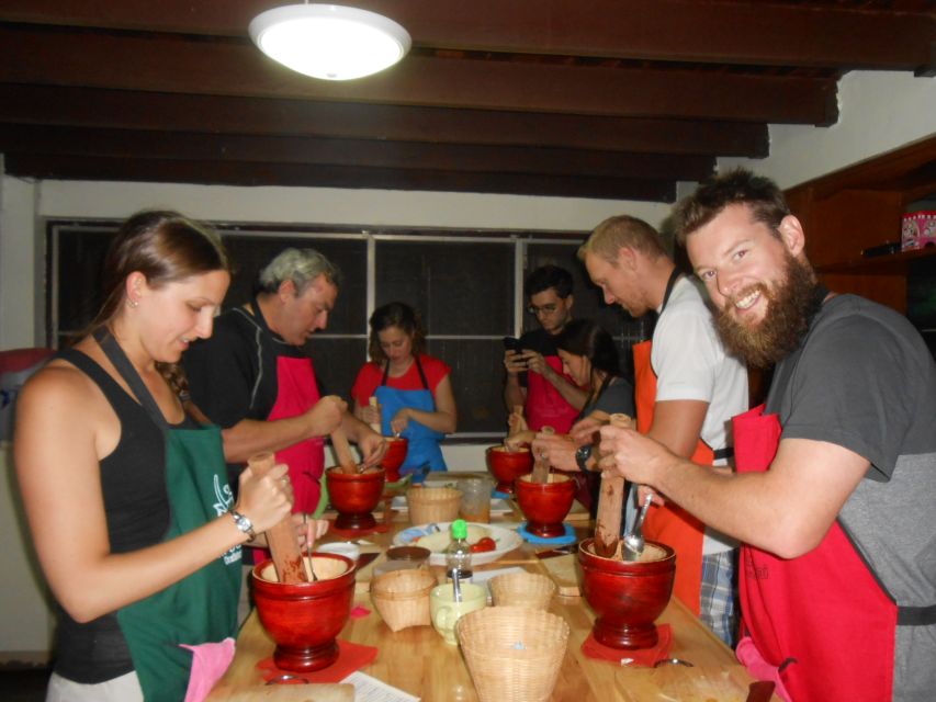 Half-Day Cooking Class with Market Tour - Eating What You Cook: Portions, Course Flow, and Spice Levels