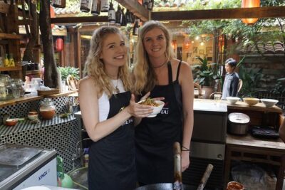 Half-day Dandan Noodles Cooking Class with a Local Market Visit - The spice market stop: a guided hunt for Sichuan flavor