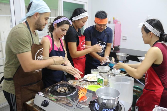 Half Day Morning Cooking Class with Market Tour in Chiang Mai - Kad Kom Market: How the Market Tour Makes You a Better Cook