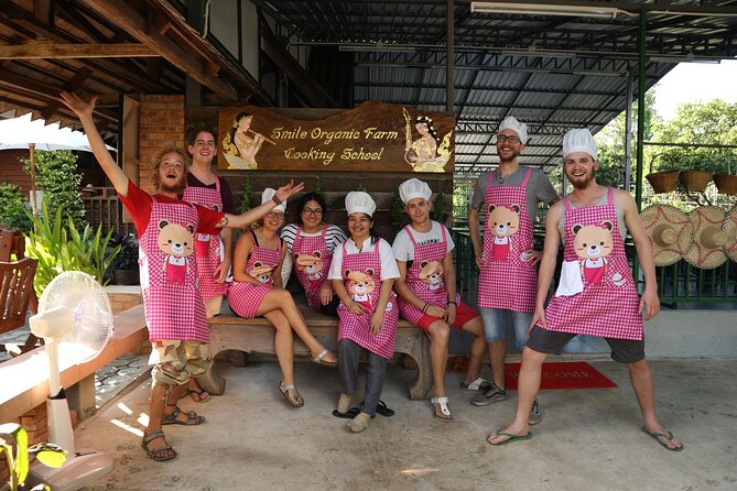Half-Day Thai Cooking Class at Organic Farm in Chiang Mai - Market stop in Chiang Mai: how it sets up your menu choices