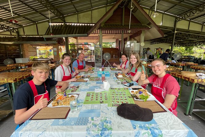 Half-Day Thai Cooking Class at Organic Farm in Chiang Mai - Your itinerary, step by step: curry paste to spring rolls
