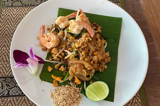 Half day Thai cooking Class + Market tour+Garden tour - Market-first Phuket morning (or afternoon): Mae Somchit Kata Fresh Market