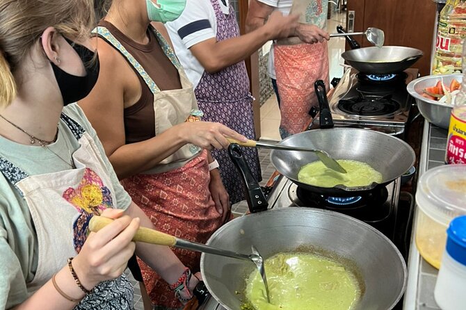 Half day Thai cooking Class + Market tour+Garden tour - The 4-hour cooking class: hands-on Thai food, not a demo
