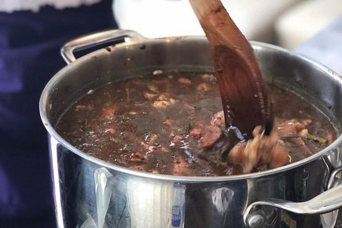 Hands-on Cajun Roux Cooking Class in New Orleans - Light roux shrimp étouffée: switching gears without losing momentum