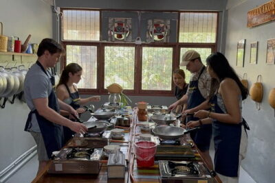 Hands-On Thai Cooking Class Bangkok with Local Chef (Small Group) - Small Group Setup (Up to 8) and Chef Joyce’s Teaching Style