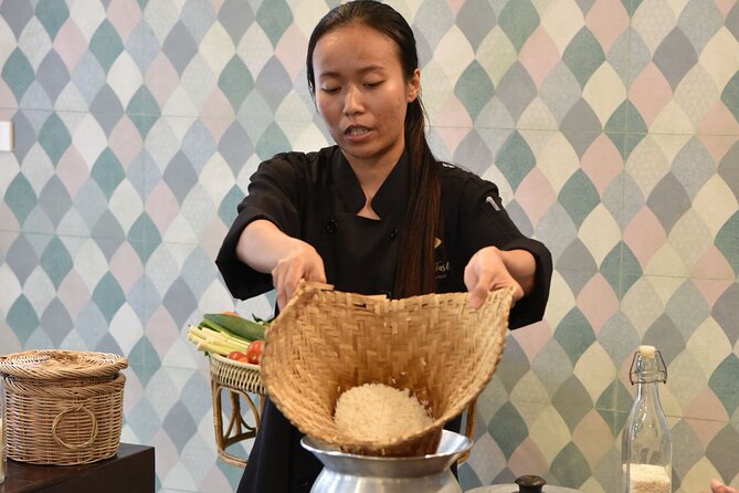Hands On Thai Cooking Class & Market Tour in Sathon, Bangkok - Who should book this cooking class in Sathon