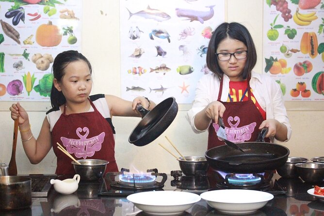 Hanoi Cooking Class and Market Tour with Chef Tien - Market Tour in Hanoi: ingredients you can recognize at home