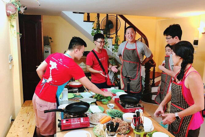 Hanoi Cooking Class with Local People - Market Morning in Hanoi: Phrases, Shopping, and Street Ingredients