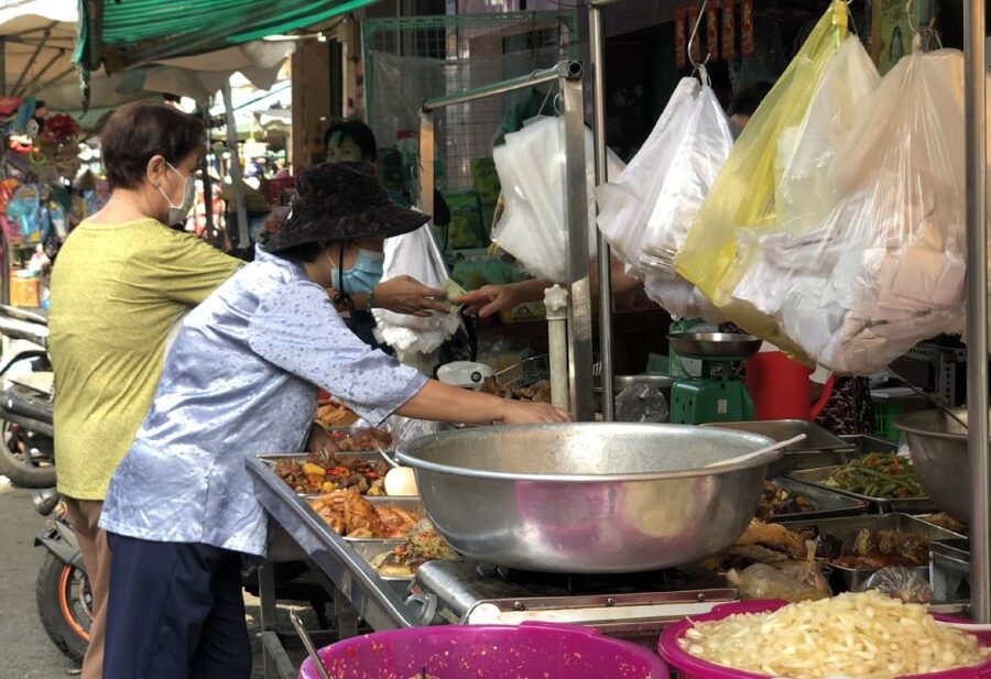 Ho Chi Minh: Local Cooking Class At Auntie's Home - Getting to the kitchen: transportation that can add to the fun