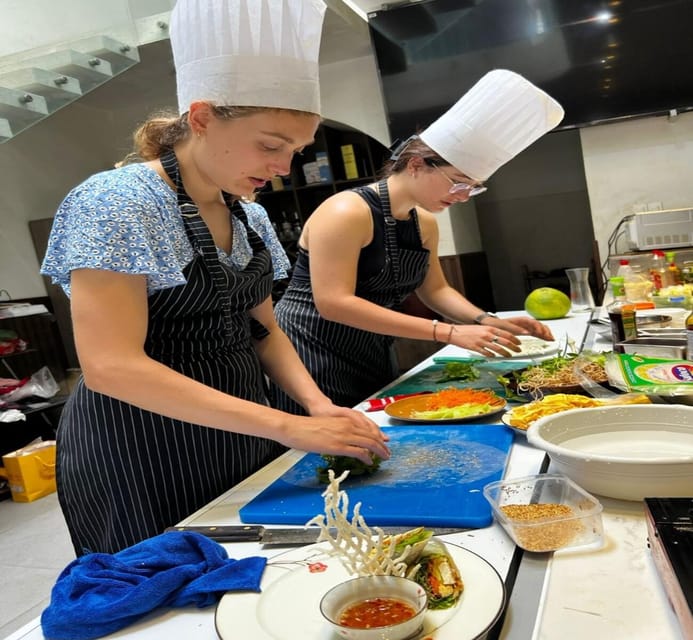 Hoi An Authentic Cooking Class with Pro Chef in Small group - The sweet and sour lesson: sauce you can scale up later