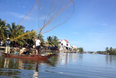 Hoi An Basket Boat Tour & cooking class(local market, boating, fishing crab...) - Boarding the Bamboo Basket Boats on the Thu Bồn River