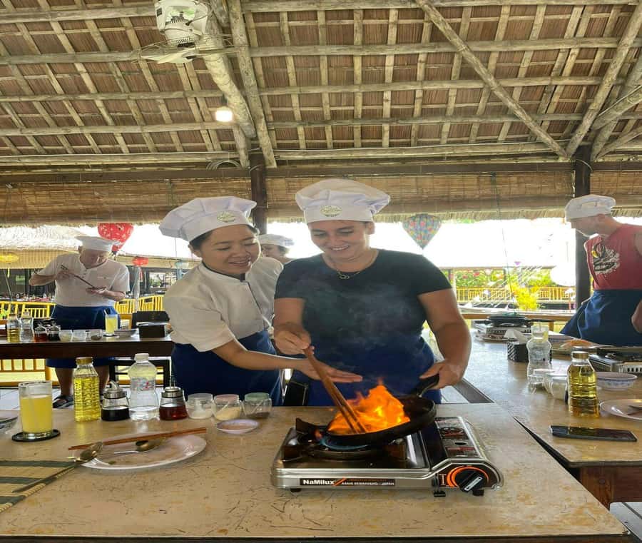 Hoi An: Bay Mau Cooking Class w Optional Market &Basket Trip - Drinks, Lunch (or Dinner), and Value for the Price