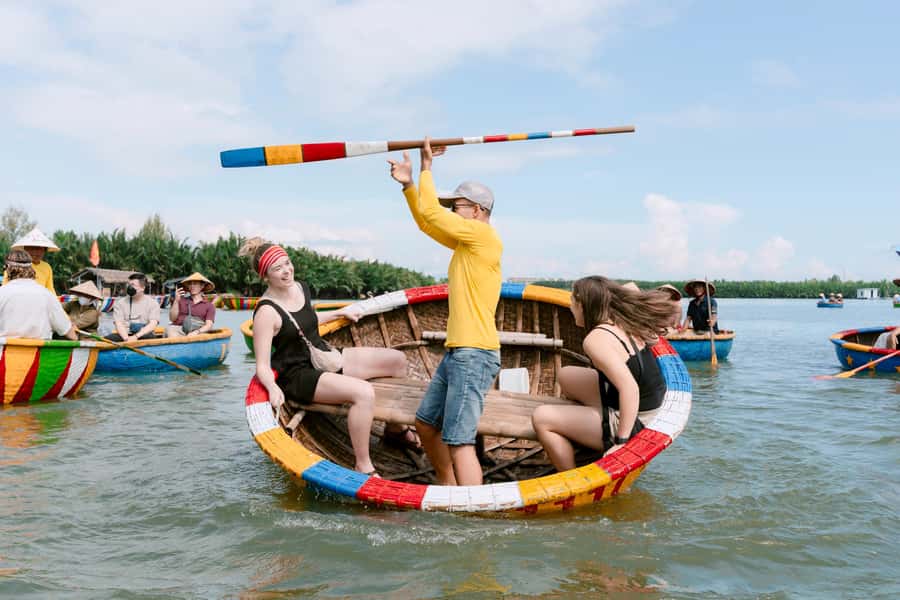 HOI AN Cooking Class and Lantern Workshop - Where the experience really starts: the golden dragon bridge meeting point