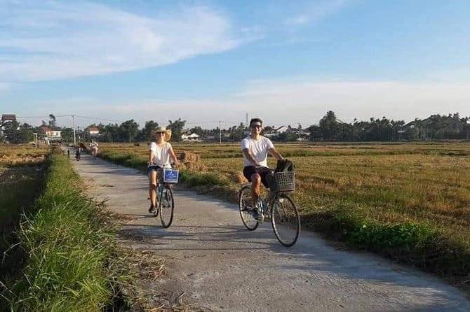 Hoi An Cooking Class & Vespa Cooking Adventure Tour - The Cooking Class Setup: Family Venue, Chef Guidance, and a Small Group