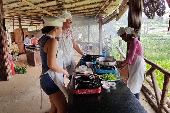 Hoi An Countryside and Cooking Class by Bicycle - Fishing, net casting, and local water skills