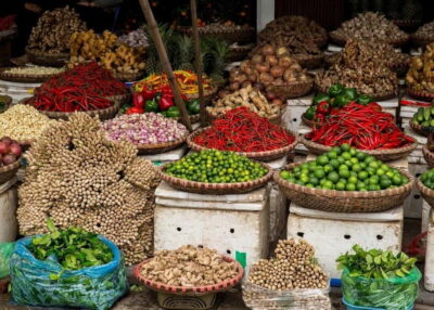 Hoi An/Da Nang: Market Tour, Boat Ride, and Cooking Class - Entering The Hoi An Market: Shop Like a Local (Without the Guesswork)