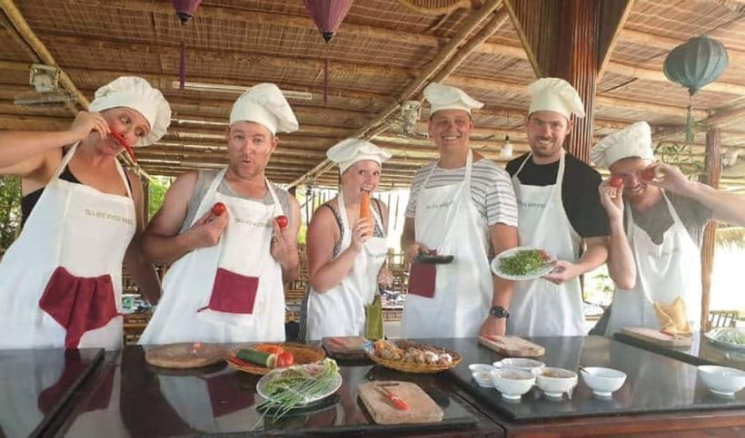 Hoi An: Eco Cooking Class with Market Trip and Basket Boat - Hoi An Countryside in 5.5 Hours: Basket Boats to a Family Meal