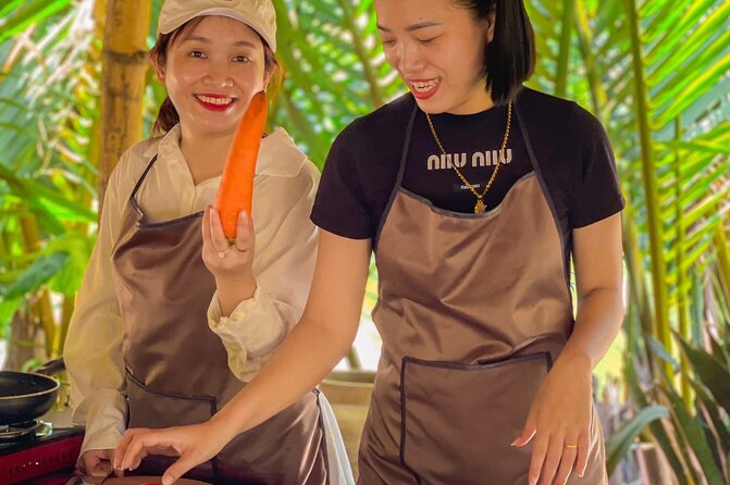 Hoi An: Market Visit, Basket Boat Ride, and Cooking Class - Vegetarian travelers: what to tell them before you go