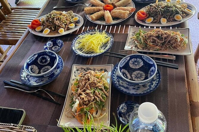 Hoi An Private Seafood Cooking Class/Oyster Cooking Experience - Early-morning seafood sourcing and how you learn to choose