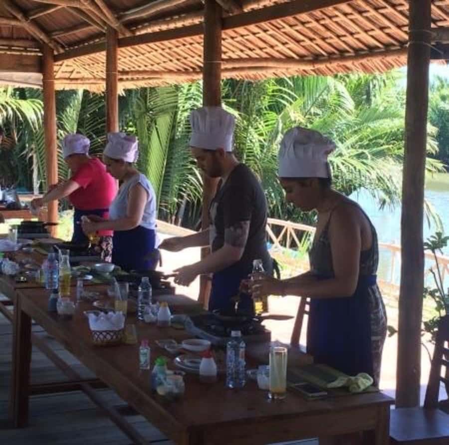 Hoi An: Tra Que Herb Village Cooking Class - Learning From the Chef: Patient Teaching, Real Methods