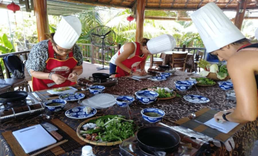 Hoi An: Tra Que Herb Village Cooking Class - The 150-Minute Cooking Plan: What Actually Happens