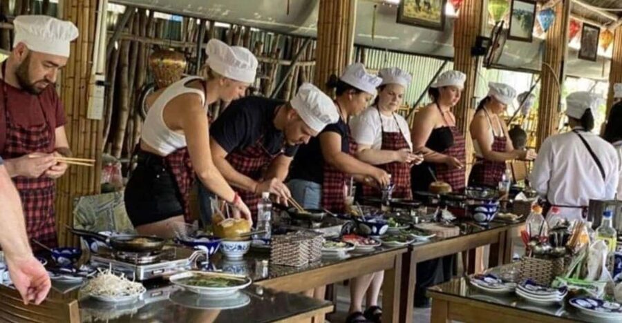 Hoi An: Vegetarian Cooking Class w Local Family and transfer - Should You Book This Vegetarian Cooking Class?