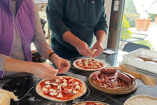 Home Made Pizza Cooking Class in Tuscany with small group - Lunch + wine: what’s included and how it affects the value