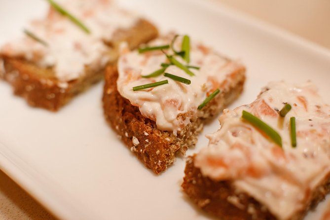 Irish Craic & Cuisine: Cooking Class & Dinner in Central Dublin - Why Ann’s Dublin home dinner beats a typical cooking class