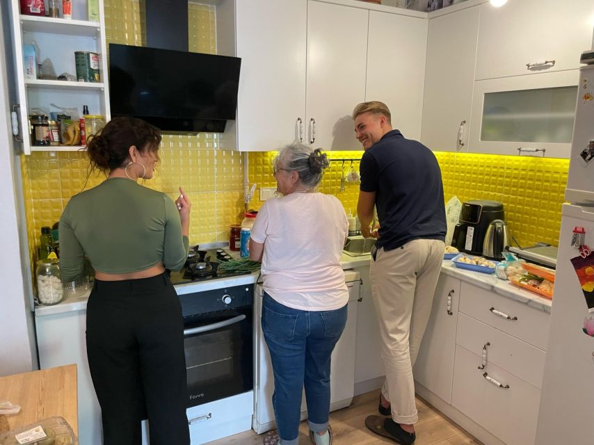 Istanbul: Vegan/Vegetarian Cooking Class with Locals at Home - Where This Istanbul Class Truly Starts: A Local Home Near Taksim