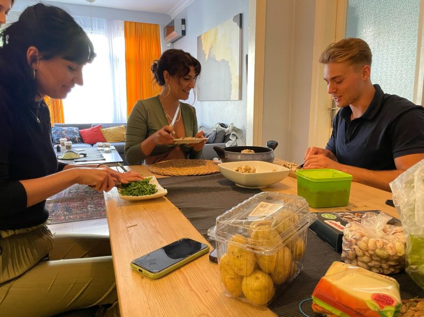 Istanbul: Vegan/Vegetarian Cooking Class with Locals at Home - Plant-Based Turkish Cooking: What You’re Actually Learning