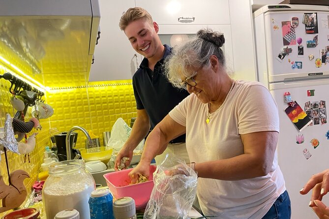 Istanbul Vegan/Vegeterian Cooking Class with Locals at Home - Family-Style Meal Time and the Tea That Extends the Night